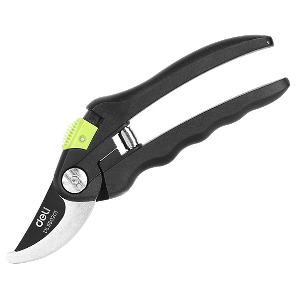 Enhancing Outdoor Work With Reliable Gardening Tools and Machines