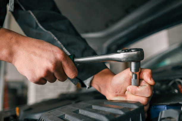 Ratchet Wrench: Unlocking Tight Spaces Ratchet Wrench: Unlocking Tight Spaces