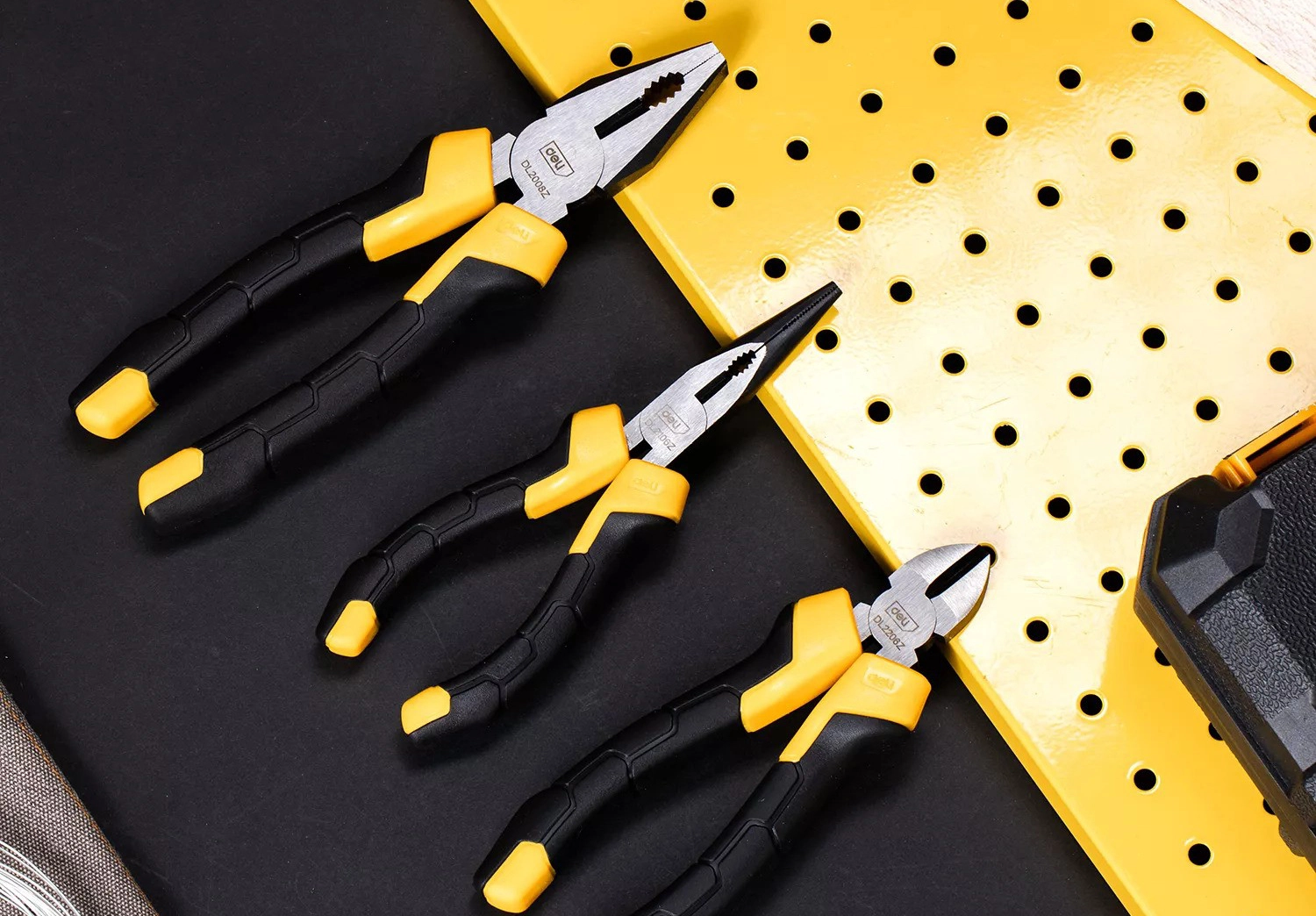 Experience the Difference with Deli Hand Tool: Wrenches, Pliers, and Screwdrivers - 翻译中...