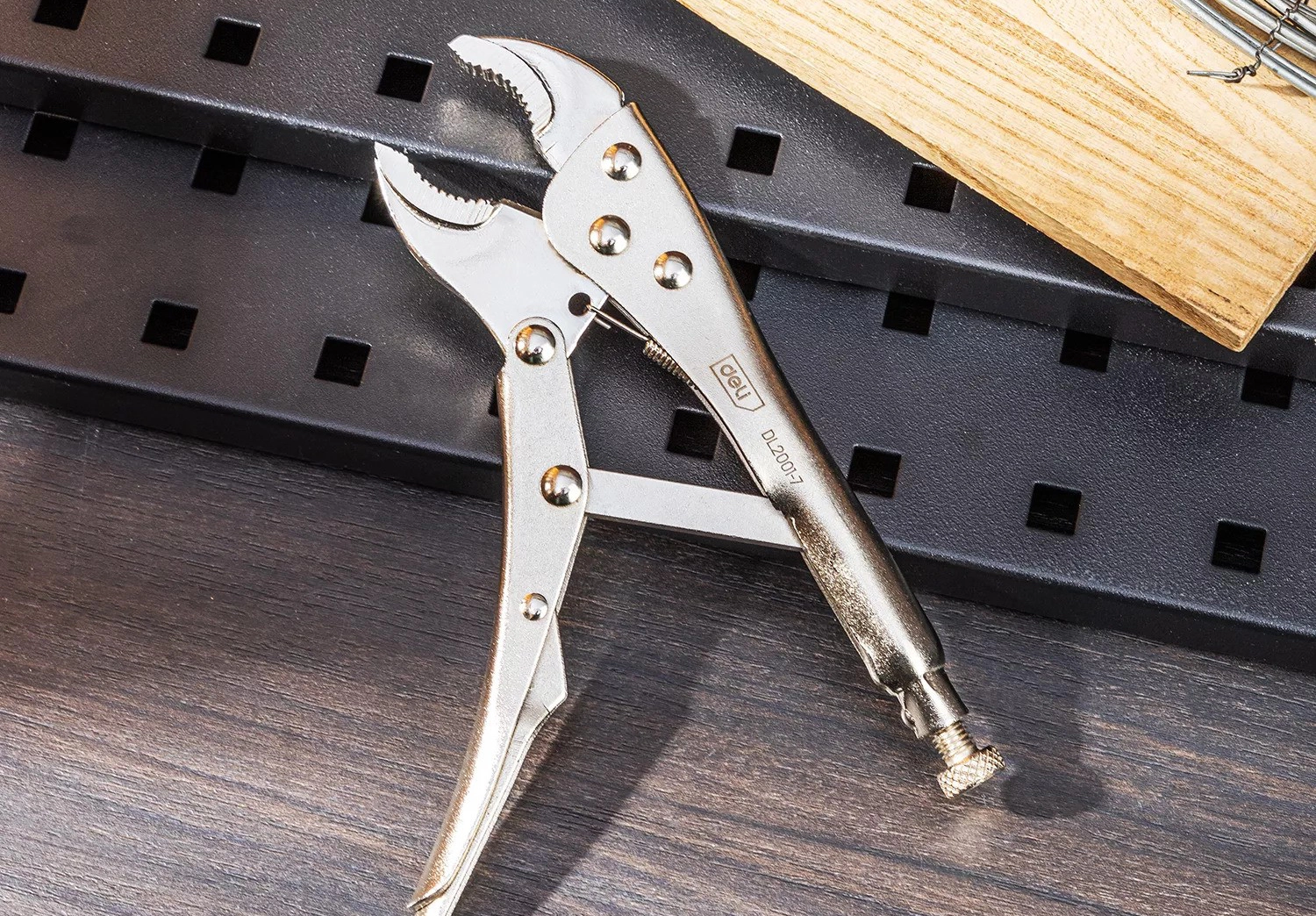 How to choose locking pliers? - 翻译中...