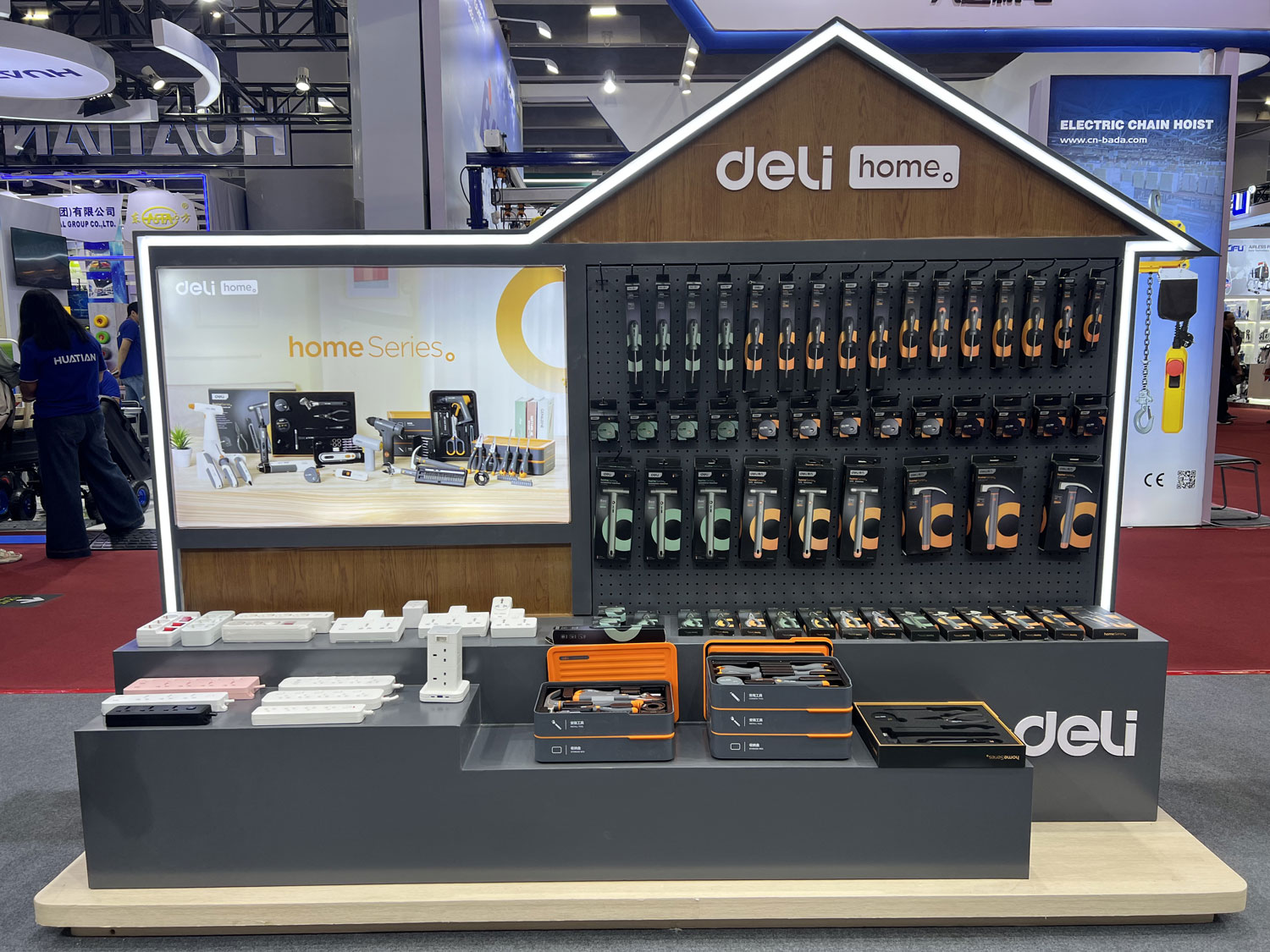 deli-tools-shines-at-the-138th-canton-fair5.jpg